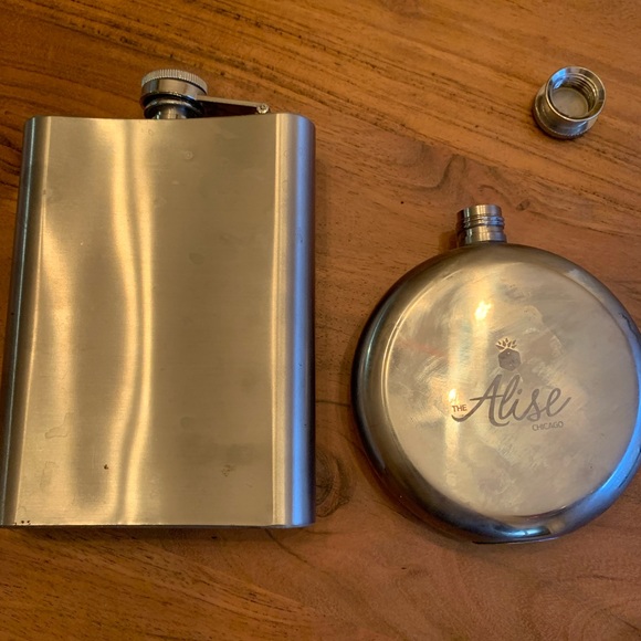 NWOT stainless steel flasks - Picture 5 of 6